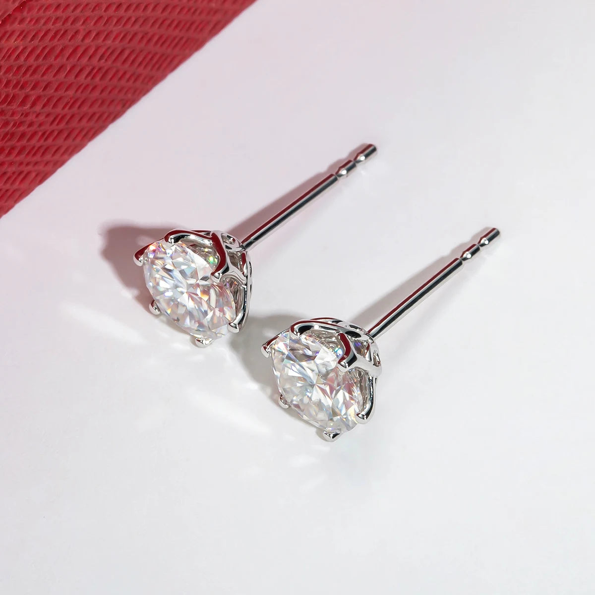 14K White Gold Moissanite Flower Stud Earrings